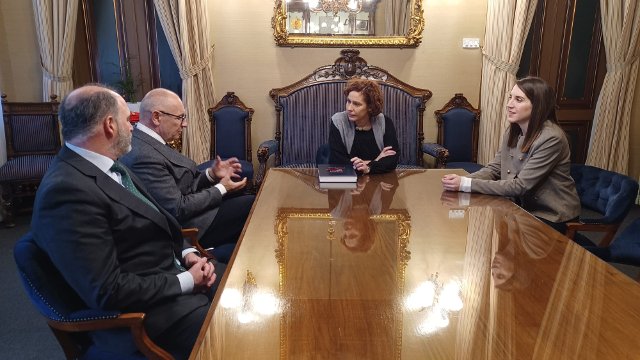 Encuentro con la teniente de alcalde de Bilbao, Amaia Arregi 