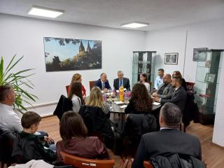 Předání diplomů Mezinárodní dětské výtvarné soutěže Lidice