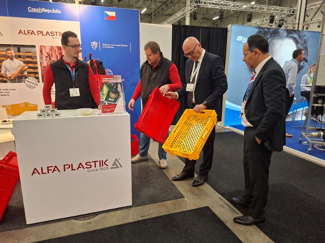 Visit by the Ambassador to the EMPACK fair, Alfa Plastik stand