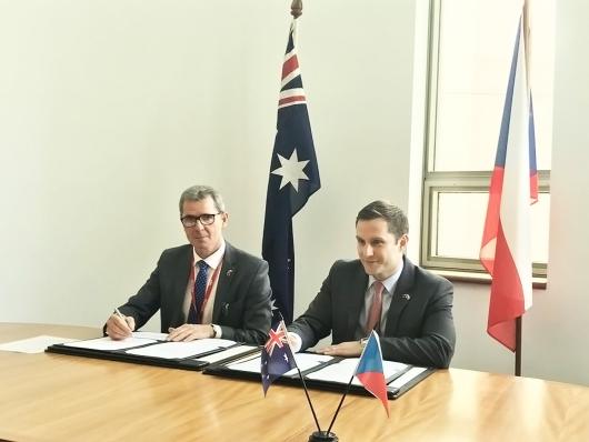 Velvyslanec Martin Pohl a minister Alex Hawke