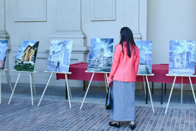 Výstava fotografií o architektu Karlu Paříkovi