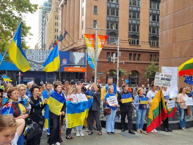 Shromáždění v náměstí Martin Place v Sydney