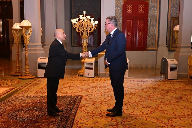 Velvyslanec ČR v Kambodži Martin Vávra gratuluje králi k výročí korunovace