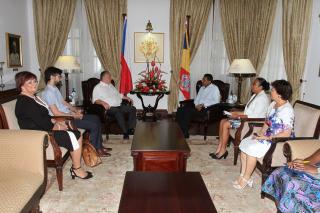 Ambassador Mikeš presented his credentials to the President of Seychelles