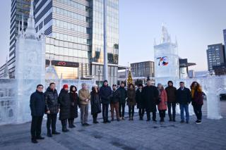 Team of the Embassy of the Czech Republic in Mongolia with Mongolian artist and representatives of Magistrate of Ulaanbaatar city      Cathedral of St. Vitus 