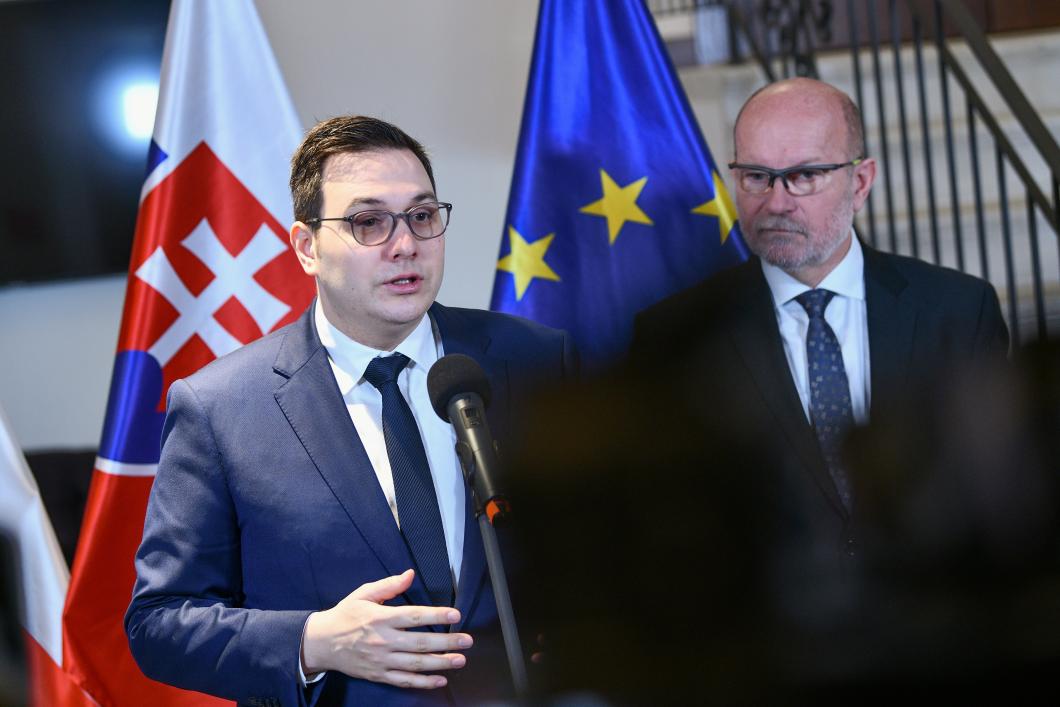 Ministr Lipavský vystoupil na Česko-slovenském diskuzním fóru v Pezinku
