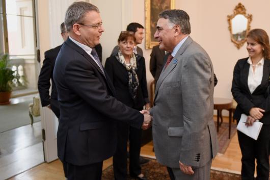 Ministr Zaorálek a chilský náměstek ministra zahraničí Edgardo Riveros