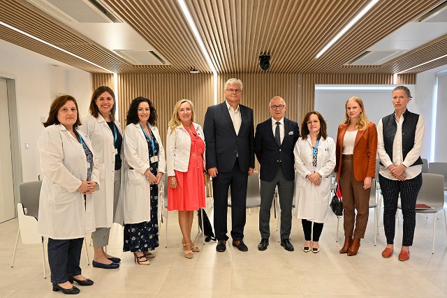 Návštěva ředitele FN Motol Miloslava Ludvíka v nemocnici Gregorio Marañón