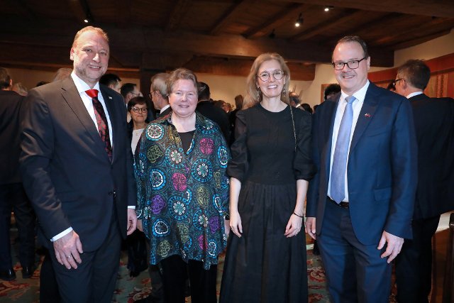 Novoroční přijetí diplomatického sboru v Lichtenštejnsku - na snímku  Tomáš Jan Podivínský, vv. ČR ve Švýcarsku a Lichtenštejnsku,  Maria-Pia Kothbauer vv. Lichtenštejnska v Rakousku a ČR, Sabine Monauni, vicepremiérka Lichtenstejnska a Thomas Zwiefelhofer, GHK ČR v Lichtenštejnsku