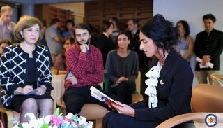 Vzpomínková akce se čtením textů Václava Havla na Velvyslanectví České republiky v Tbilisi