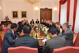   H.E. Tan Sri Abu Zahar Ujang was received by the Prime Minister of the Czech Republic, H.E. Bohuslav Sobotka ​  
