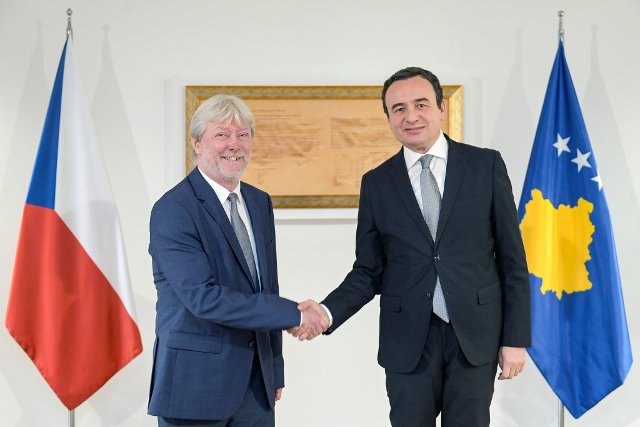 Českého velvyslance přijímá premiér Kosova