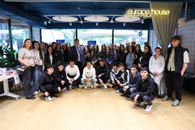 Q2 26 photo 8 / “Enjoy Europe with a Book” in the Europe House Tetovo 