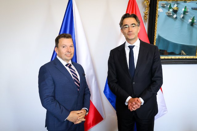 Státní tajemník Miloslav Stašek jednal se svým nizozemským protějškem
