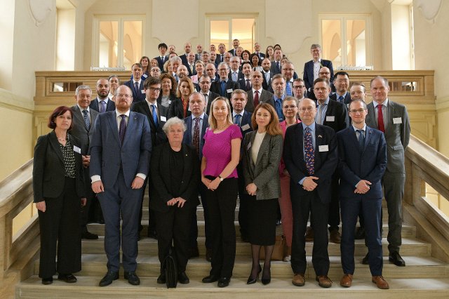 MZV hostilo mezinárodní jednání o míru na Ukrajině