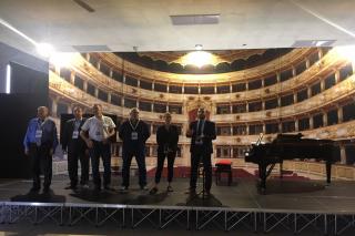 Evento promozionale per produttori e fornitori cechi di strumenti musicali a Cremona, Italia