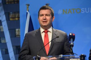 Ministr Hamáček na summitu NATO v Bruselu