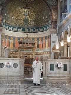 il benvenuto del priore della basilica  