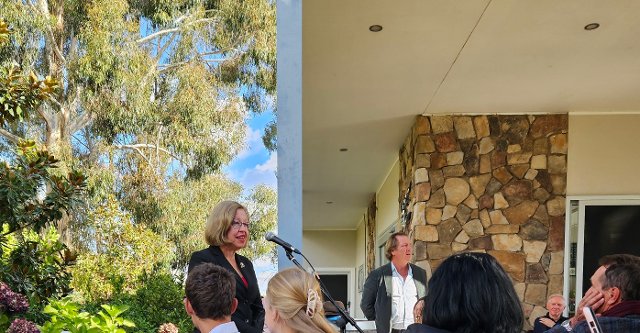 The Consul-General of the Czech Republic in Sydney Zuzana Slováková during her speech at the lunch with the artists, whose works were unveiled as new additions to the „Snowy Valleys Sculpture Trail“.