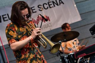 Koncert NOTTOOEASY