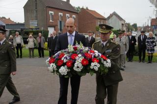 Ceremonie v Neuville-Saint-Vaast. 