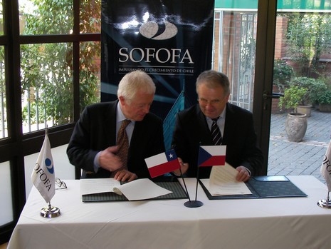 Podpis smlouvy -SOFOFA