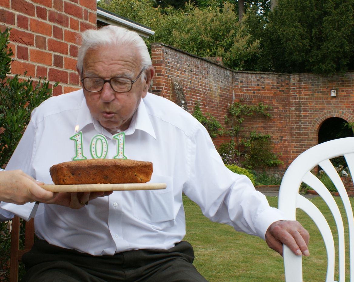 Sir Nicholas and birthday cake