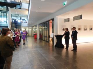 Ambassador Jana Reinišová and Oldřich Martinů, Deputy Director of Europol at the exhibition of photos of Václav Havel. 