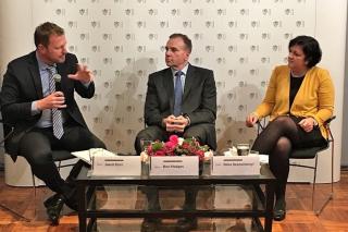 Deputy Minister Jakub Dürr, General Ben Hodges, Reka Szemerkenyi (CEPA)