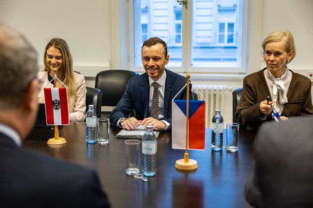 Jednání o současných společenských a ekonomických tématech na BMWET