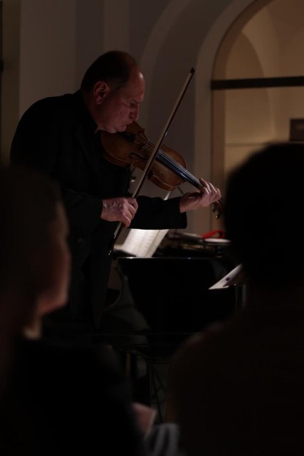 Vzpomínka na oběti holocaustu díky představení "Kufr z Frankfurtu"