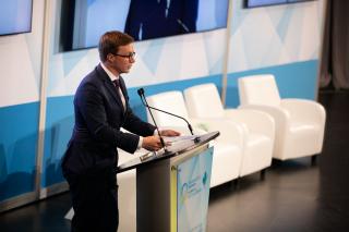 Náměstek A. Chmelař na konferenci k podpoře reforem na Ukrajině v Torontu 