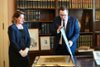 Ministr Lipavský převzal  pozůstalosti po Janu Masarykovi /Minister Lipavský Received a Significant Collection from the Estate of Jan Masaryk 