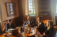 Prezentace české firmy Tatra Defence Vehicle na českém velvyslanectví