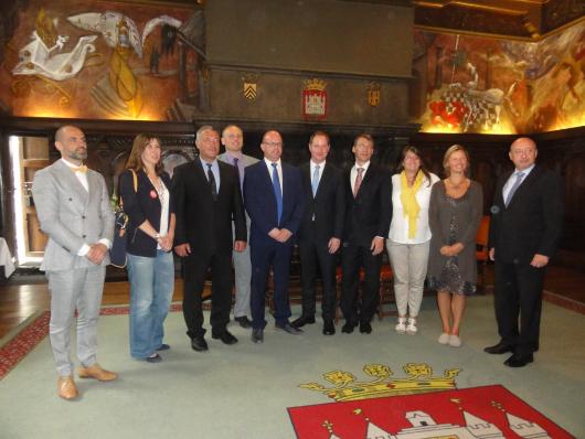 Místopředseda parlamentu a delegace českých poslanců v Monsu a Bruselu