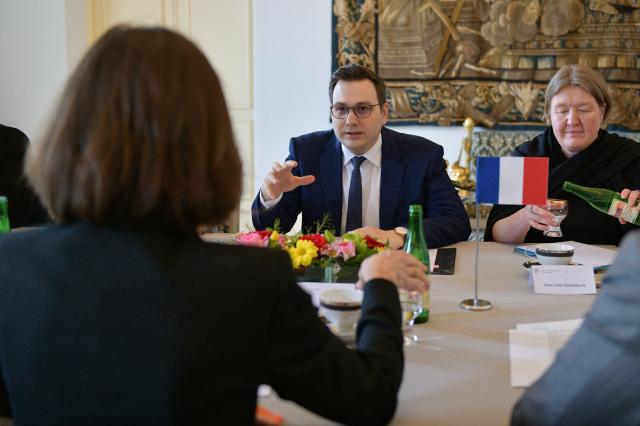 Ministr Lipavský with State Secretary of France