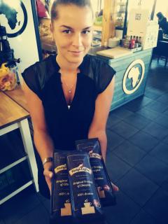 Baristka L. Lipšová představuje Naty´s Coffee v ČR