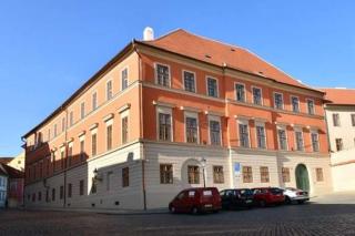 Trauttmannsdorský palác