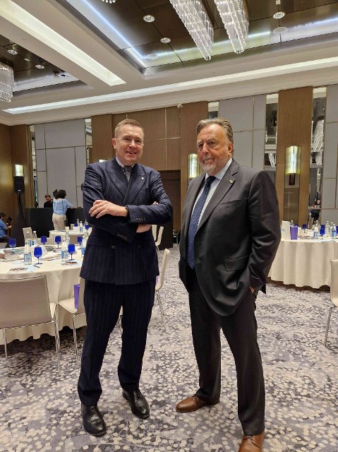 Velvyslanec M.Sedláček a MUDr. R.Šmucler