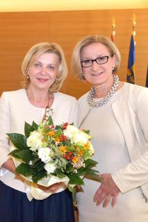 Botschafterin Ivana Červenková mit Landeshauptfrau Johanna Mikl-Leitner