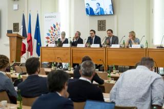 Minister Lipavský supports innovation and start-ups at the Czech-French workshop on artificial intelligence