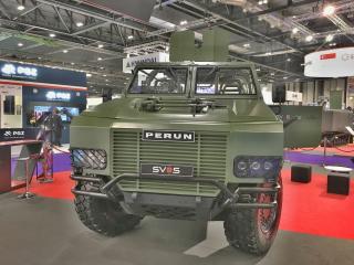  Světová premiéra vozidla Perun firmy Svos Přelouč na veletrhu DSEI v Londýně