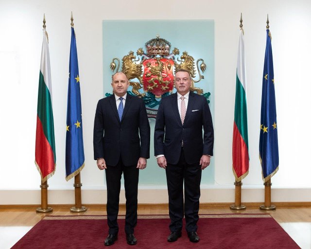 Посланик Мирослав Томан връчи акредитивните си писма на българския президент