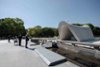 Prezident republiky Petr Pavel v Hirošimě u Mírového památníku. / President Petr Pavel at the Peace Memorial in Hiroshima.