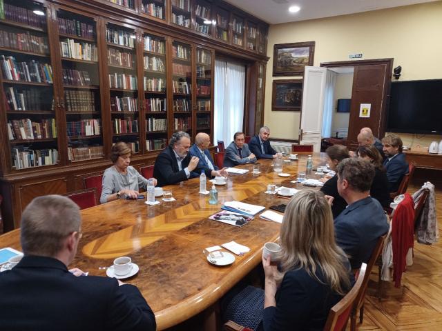 Reunión con los representantes de periodistas de la APM y APE. 