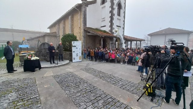Návstěva českého velvyslance ve Španělsku Libora Sečky v Busturii