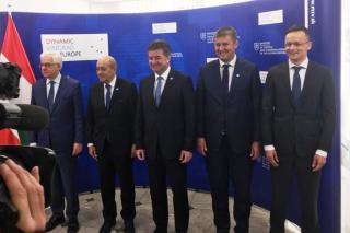 Ministr Petříček jednal v Bratislavě s ministry zahraničí V4 a Francie 
