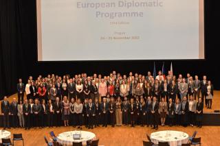 Mladí diplomaté z celé EU absolvovali vzdělávací program v Praze