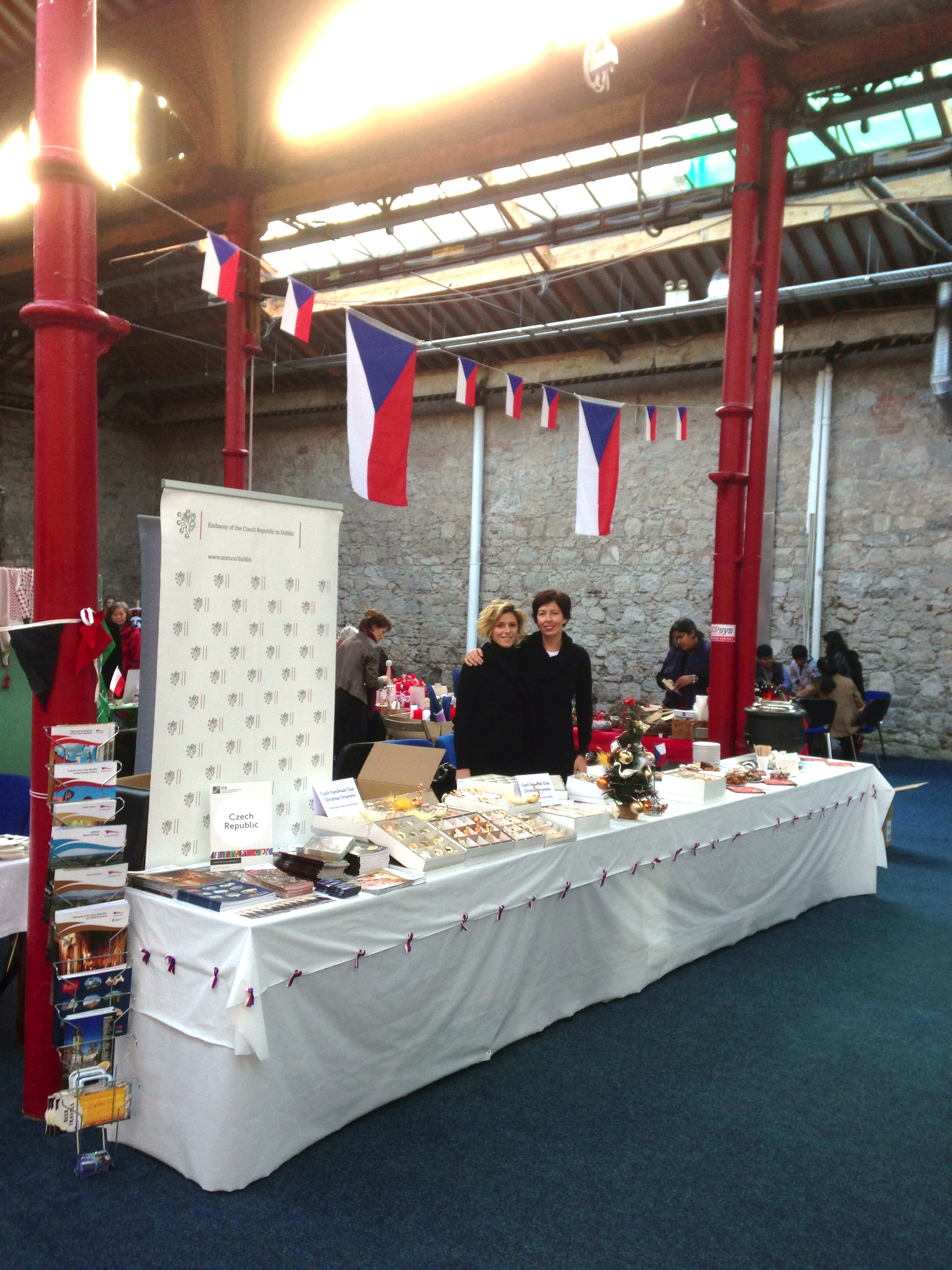 Charitativní bazar 2013 - VI