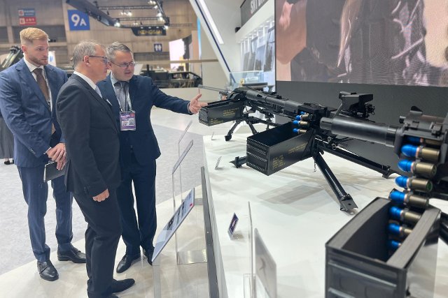 Colt CZ Group 제품 시연